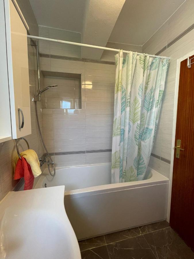 Apartments Sestan Novalja Eksteriør billede